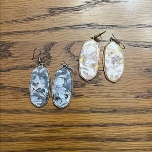 Oval Dangle Earrings Set in Gray and Cream